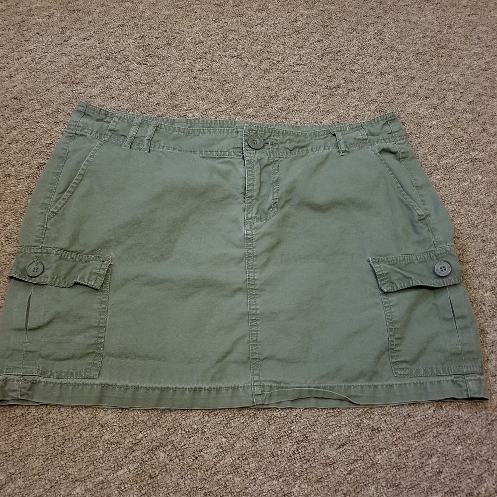 💫4/$30💫 H & M cargo mini skirt-EUC